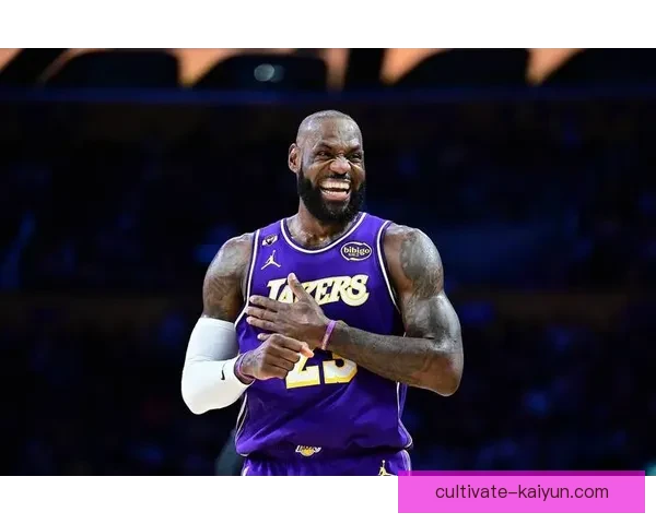 NBA今日焦点:詹姆斯领衔湖人强势反弹 绿军逆袭夺回东部第一 NBA今日焦点:詹姆斯领衔湖人强势反弹 绿军逆袭夺回东部第一