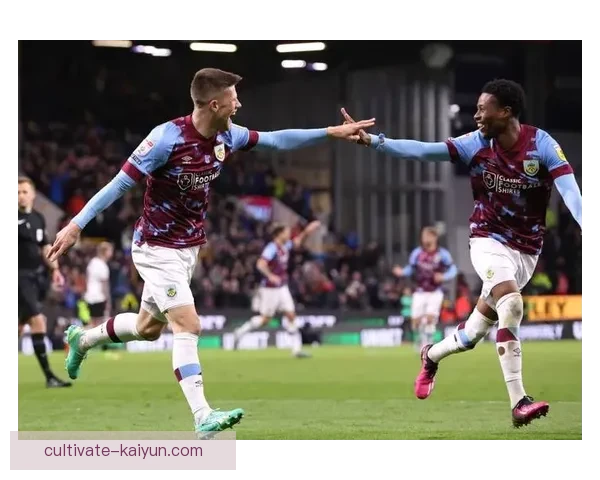 百年荣耀与重生之路伯恩利俱乐部的坚守与崛起传奇英伦绿茵梦想史