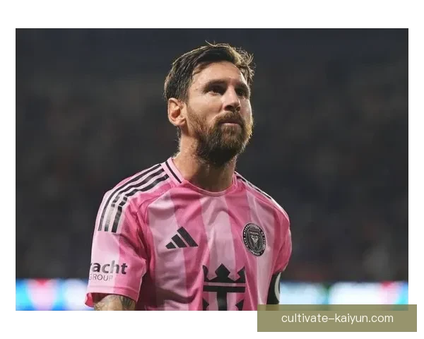 足球巨星梅西宣布退役 巴黎圣日耳曼历史新篇章即将开启 足球巨星梅西宣布退役 巴黎圣日耳曼历史新篇章即将开启