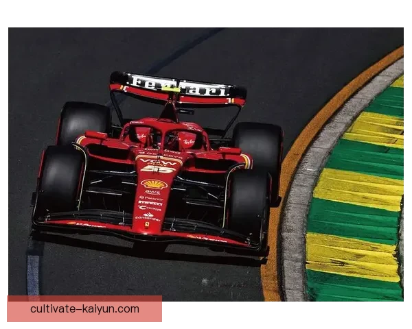 F1赛季最新动态：红牛车队再创辉煌 赛道战况持续激烈角逐