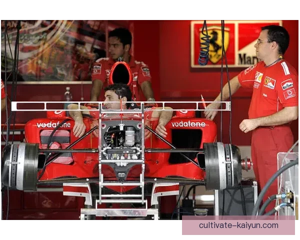 摩托车世界大奖赛最新赛季动态:各大车队备战激烈 赛道竞争再度升温 摩托车世界大奖赛最新赛季动态:各大车队备战激烈 赛道竞争再度升温