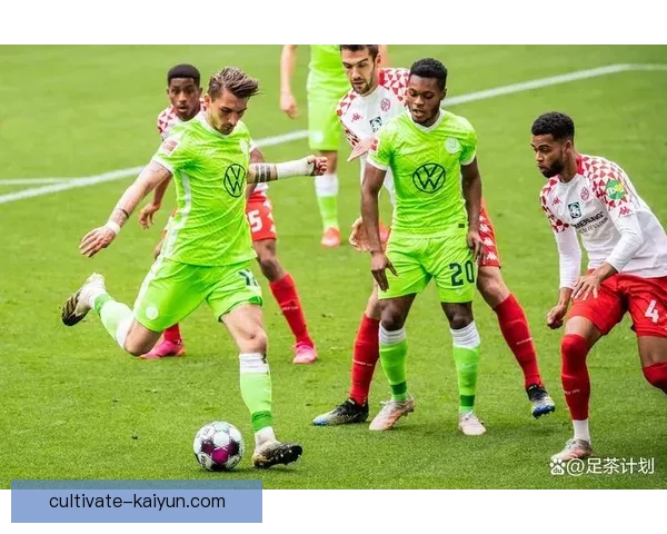 普鲁士门兴格拉德巴赫俱乐部迎来新赛季大变革球员转会和战术调整成焦点 普鲁士门兴格拉德巴赫俱乐部迎来新赛季大变革球员转会和战术调整成焦点